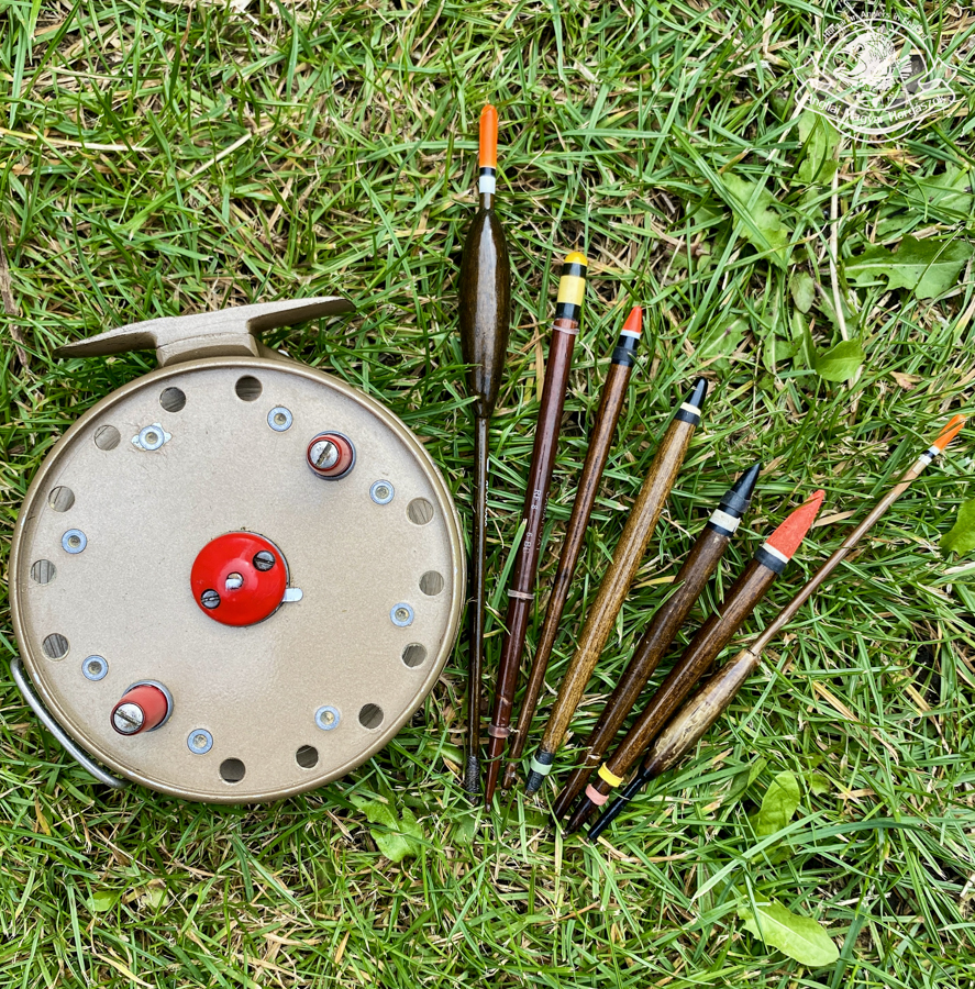 Grice & Young Avon Royal Supreme centrepin orsó és klasszikus barna horgászúszók